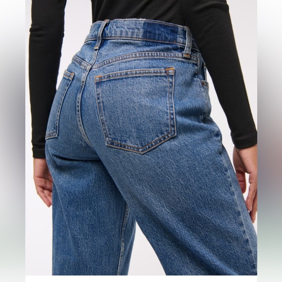 Abercrombie Curve Love Baggy Low Rise - Picture 4 of 5